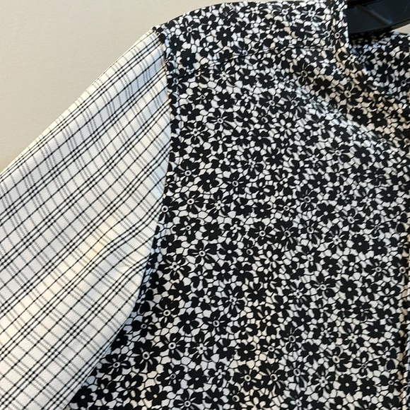 Equipment Femme Contrast Floral Print Lynn Silk Blouse Sz XS - Picture 6 of 8